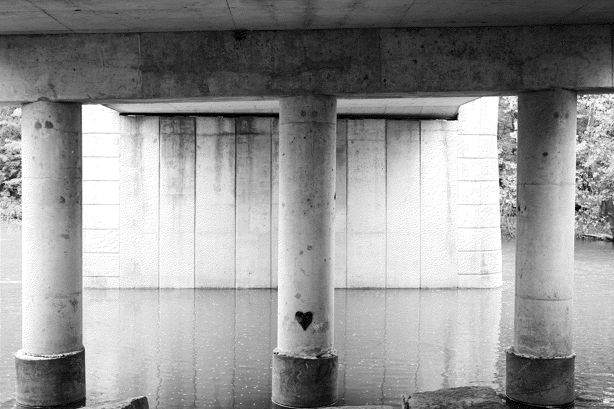 Support columns for a bridge
