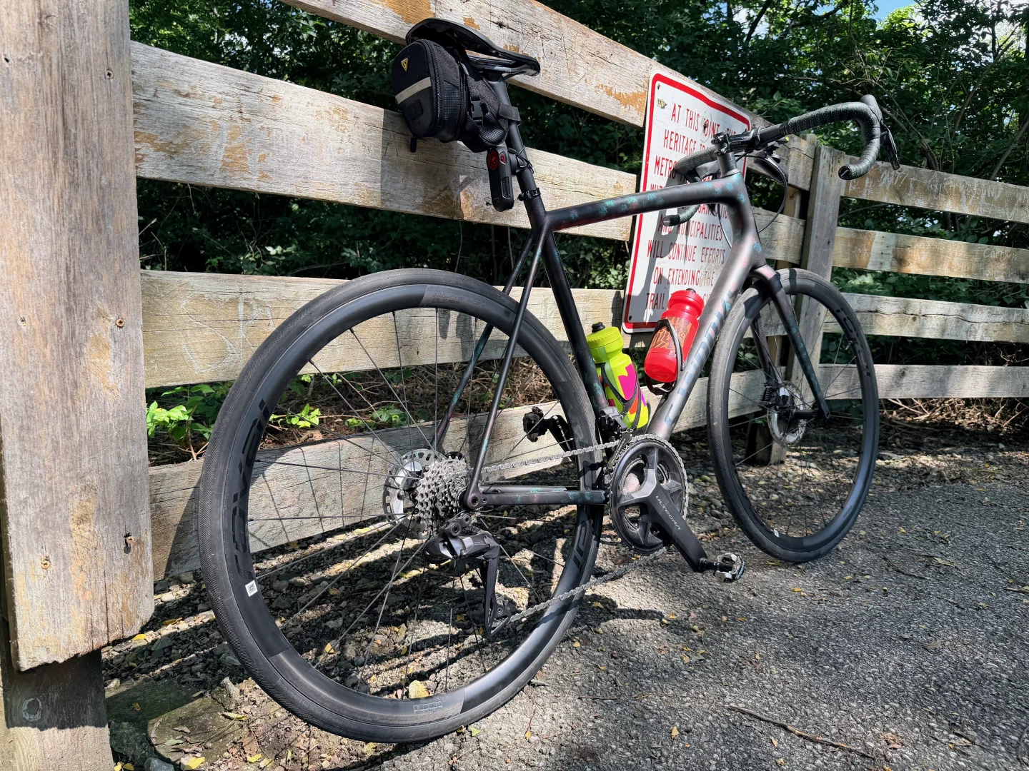 Black S-Works Aethos bike