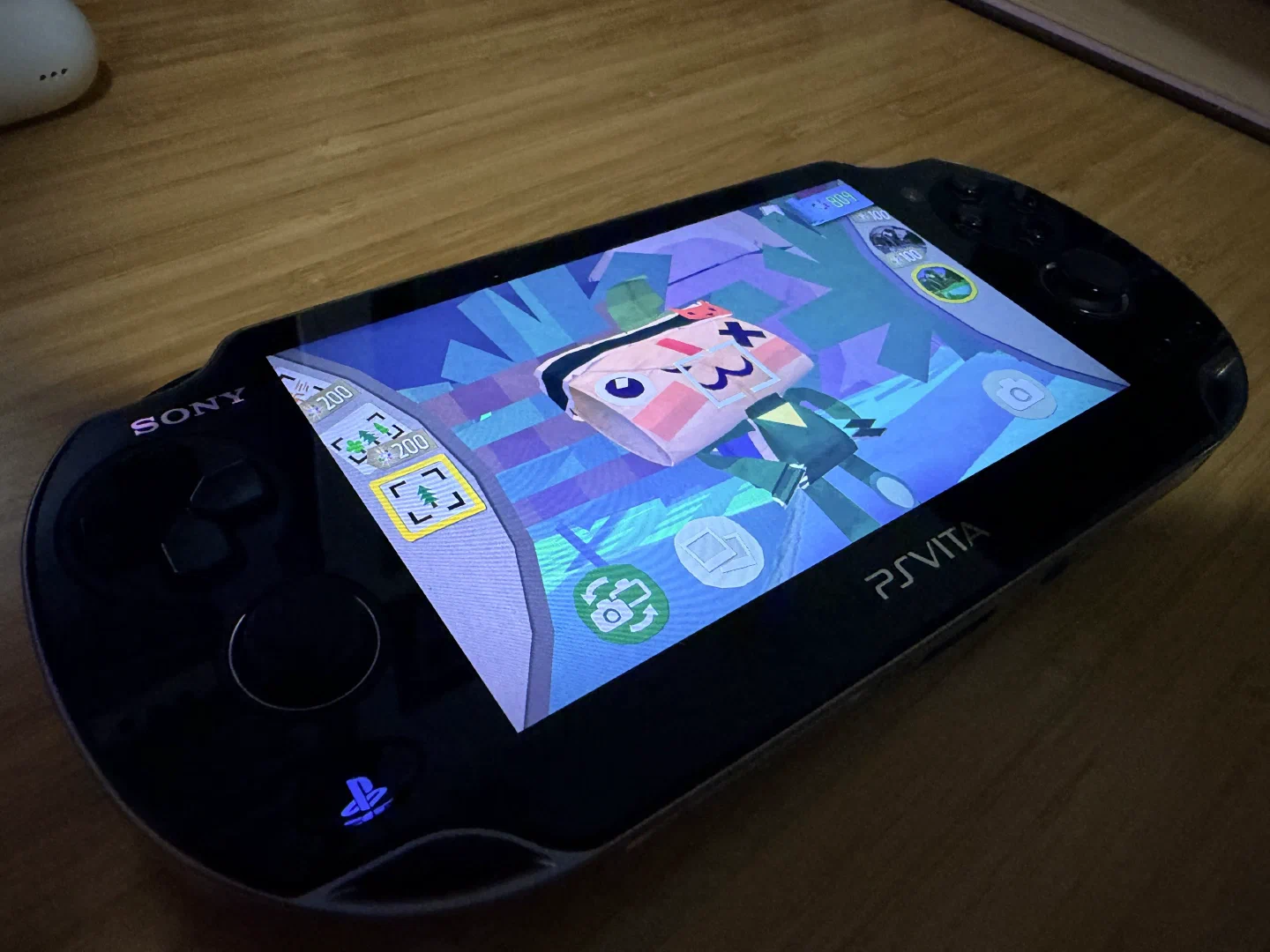 Tearaway running on a vita
